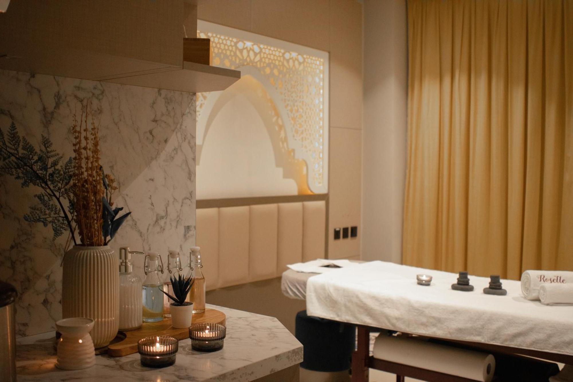 Central Inn Souq Waqif Doha Bagian luar foto